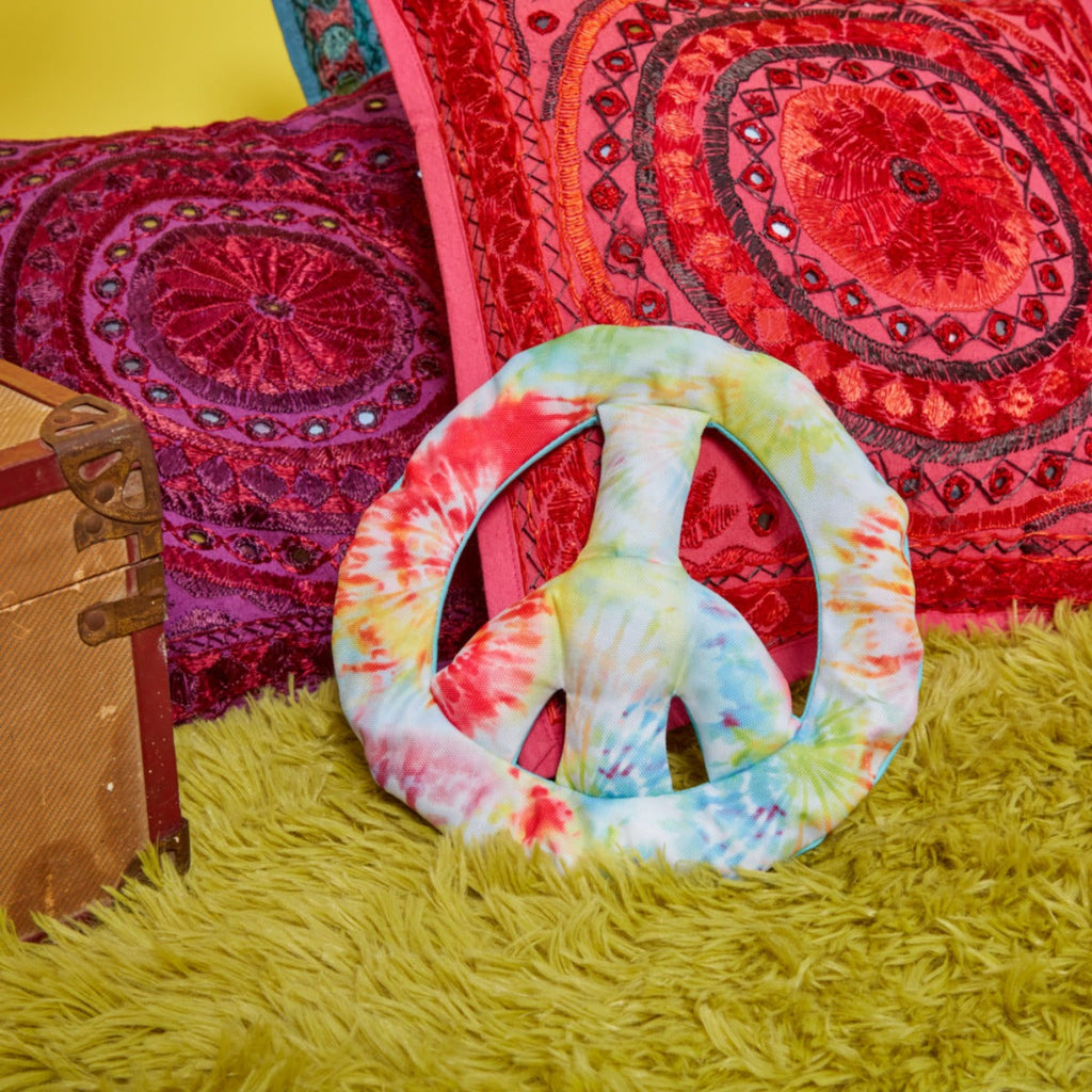 Give Peace a Tug Plush Dog Toy